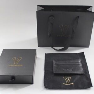 Vadaline signature all black unisex cardholder